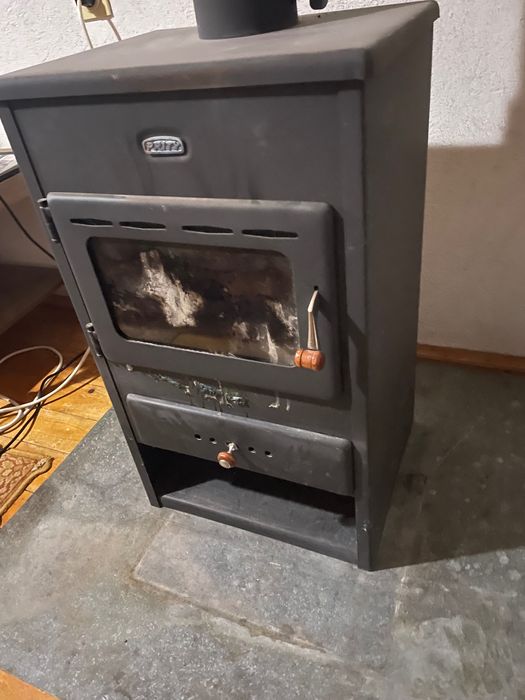 Prıty камина твърдо гориво