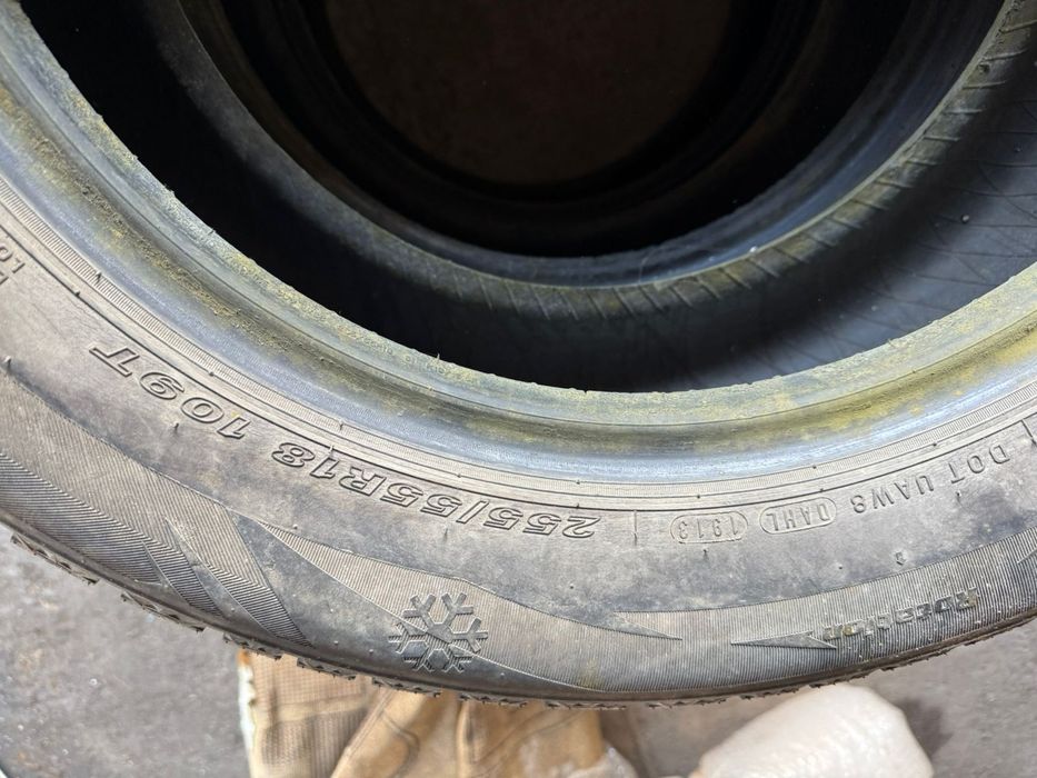 Продам шины 18 размер зимние