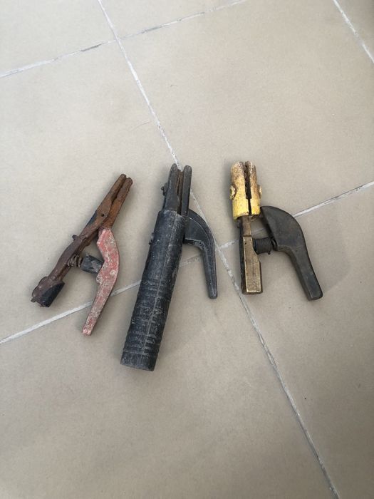 Продам электрододержатели для сварки. Цена за все.