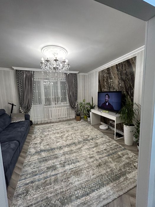 Продам четырехкомнатную квартиру