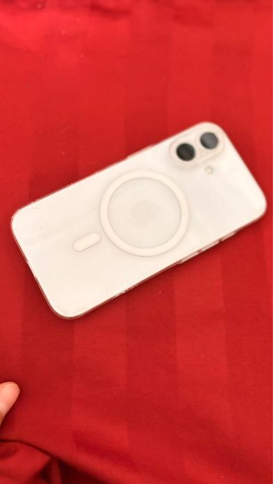 Продам Iphone 16 128 Mg