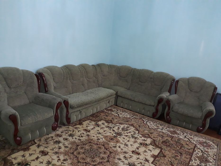 Угалок мебель сотилади срочна.