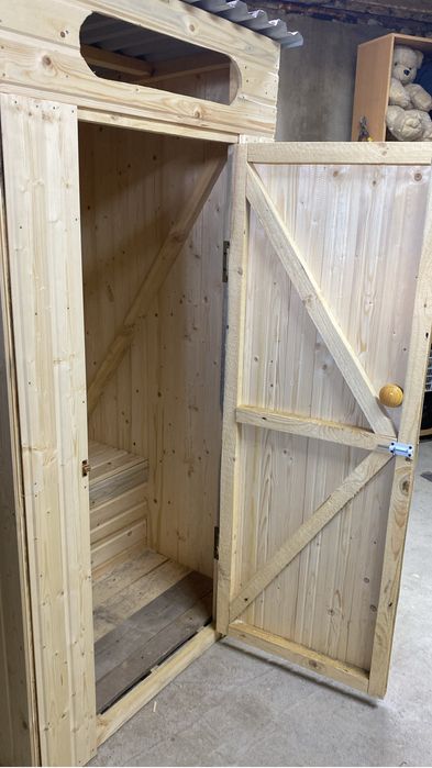 Туалет уличный из дерево