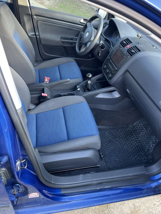 Golf 5 1.9 Tdi 2400€