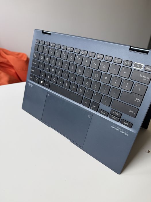 ASUS ZenBook S 13 Flip OLED