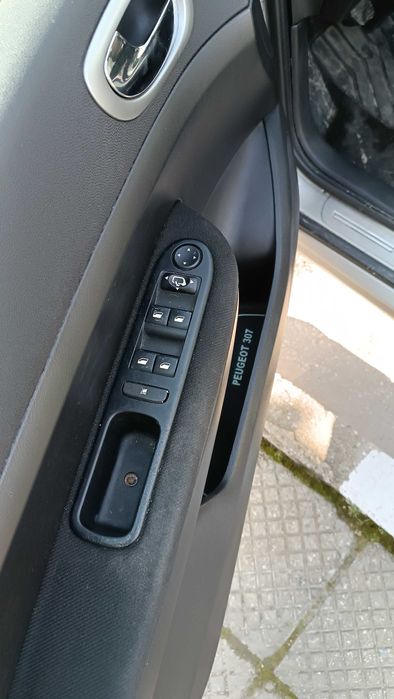 Peugeot 307 SW  1.6 бензин