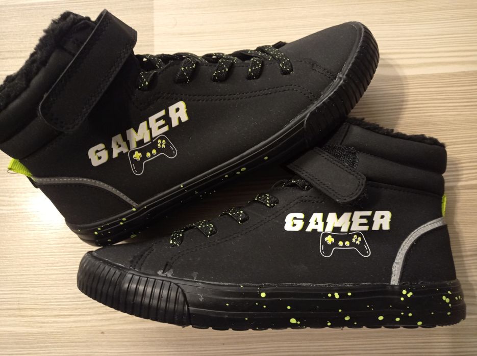 Adidasi / Ghete tip sport H&M Gamer  imblănite măr. 37 Nou