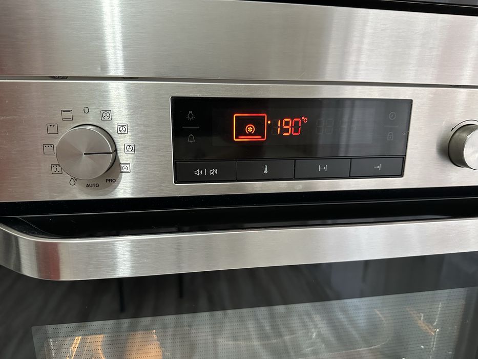 Продам духовой шкаф