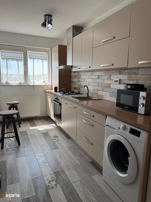 Apartament tip mansardă , finisată, mobilată, pe 2 nivele , 70 mp — fotografia 2