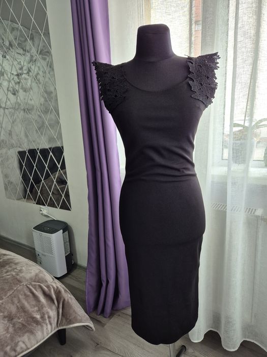 Rochie neagra S !