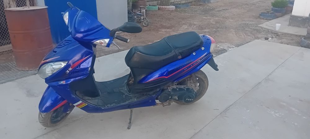 Скутер 150 кубов