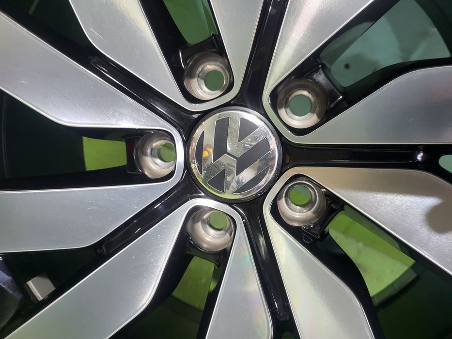 1 бр 18 5x112 Vw Passat джанта 5х112 пасат 235/45/18