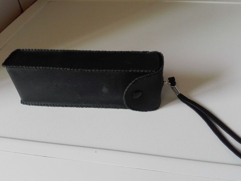 Три фотоапарата.