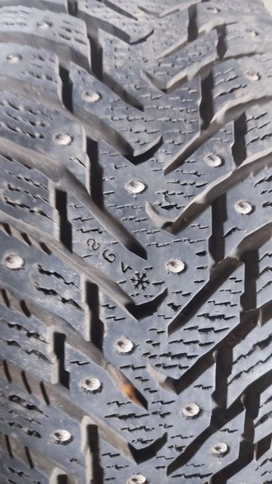 Продам шины Nokian nahapelita 8