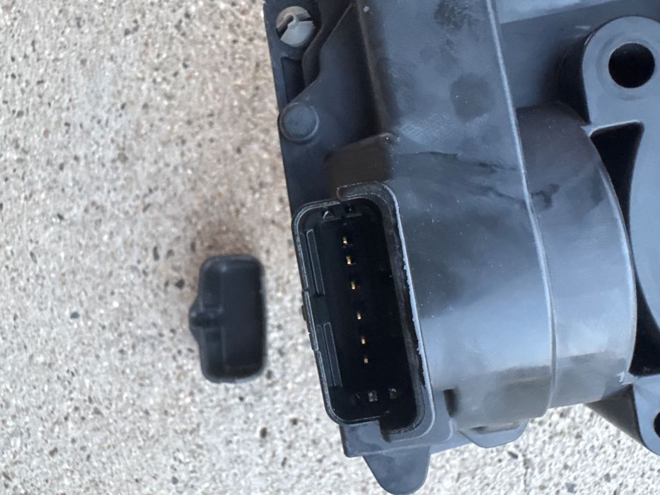 Дроселова клапа за мини пежо ситроен 1.6 турбо