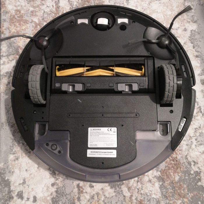 Aspirator robot deebot ecovax ozmo  cu aplicatie