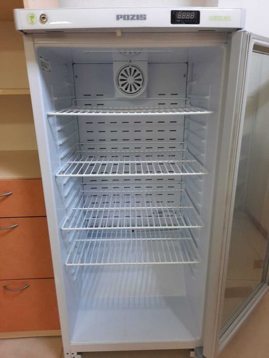 Фармацевтический холодильник