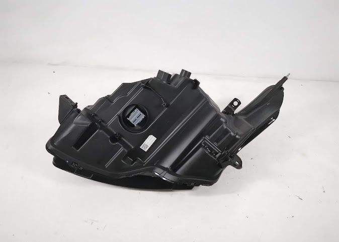 Фар Дясно оригинално НОВ Вог Ленд Роувър / Far Desno origilano NOV Vog