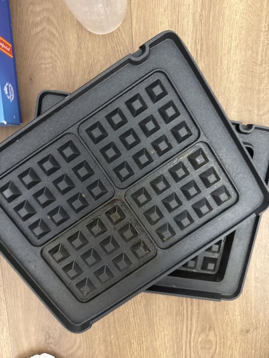 Гриль Delonghi  вафельницасы бар
