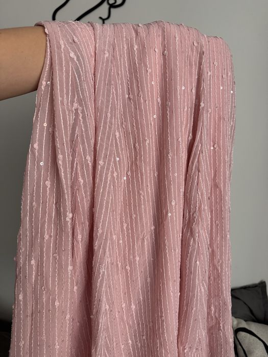 Рокля midi Fashion Nova