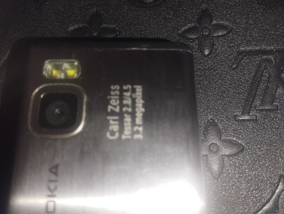 Assalom alekum Telefon Sotiladi Original Nokia 6500 Slider