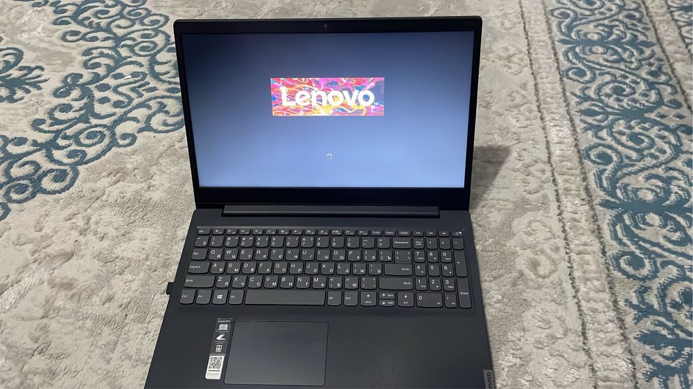 Ноутбук Lenovo продается