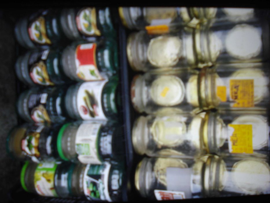 Компотени буркани с винтови капачки