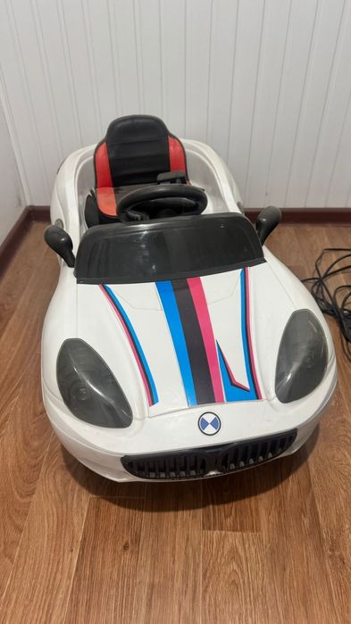 Продам детскую машину