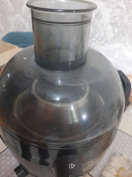 Соковыжималка центрефуга