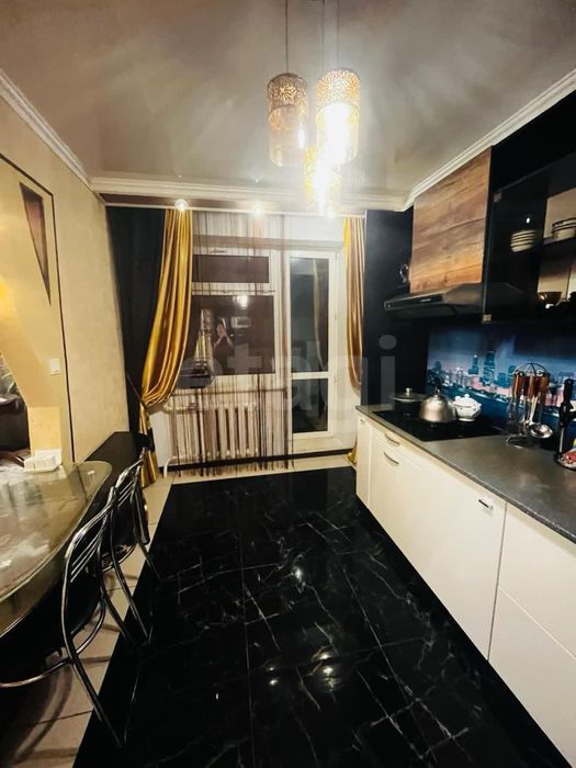 Каирбекова 3комн 3этаж дом 2011