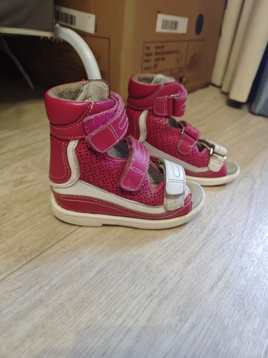 Ортопедические сандали