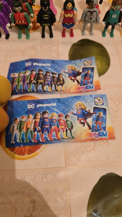 Новые киндер игрушки 19 штук.