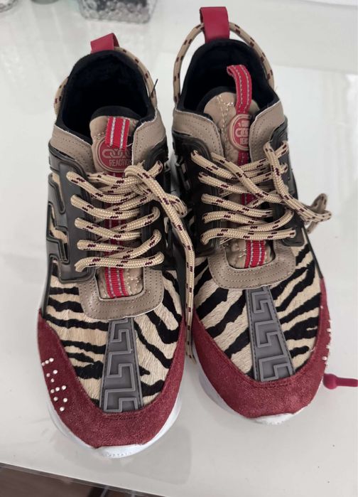versace chain reaction