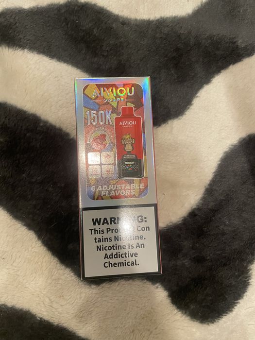 Vape 150k Pufuri cu 6 Arome  + Ecran Inteligent