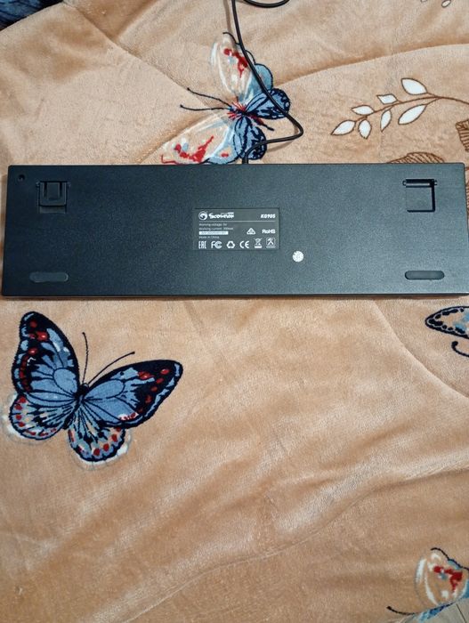 Vând tastatura mecanica scorpion KG 905