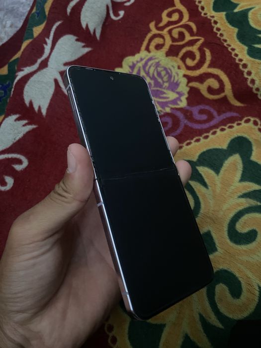 Продаю Самсунг Z Flip 5
