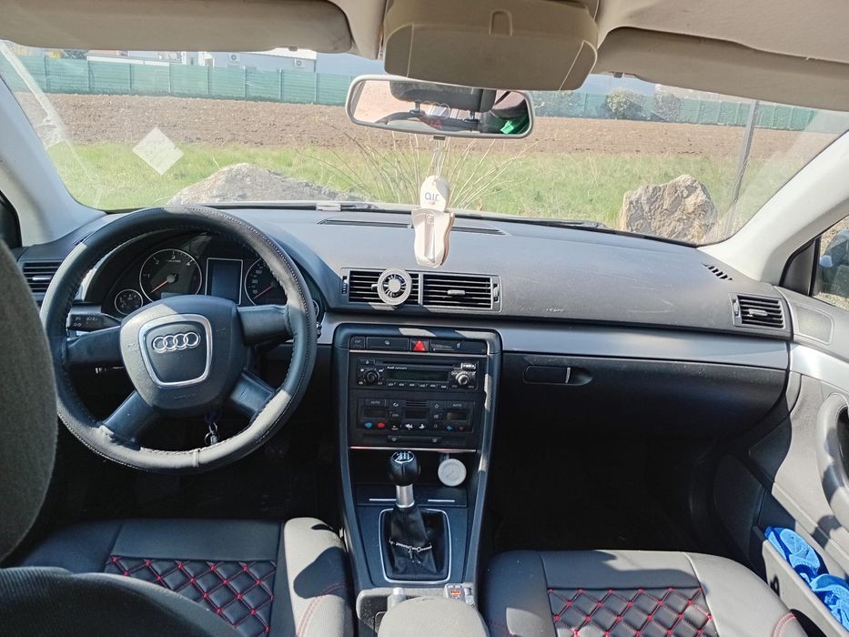 Vand audi A4 b7 an 2006 motor 2.0 tdi 140cp