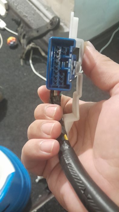 Камри 40 стекло подиомник