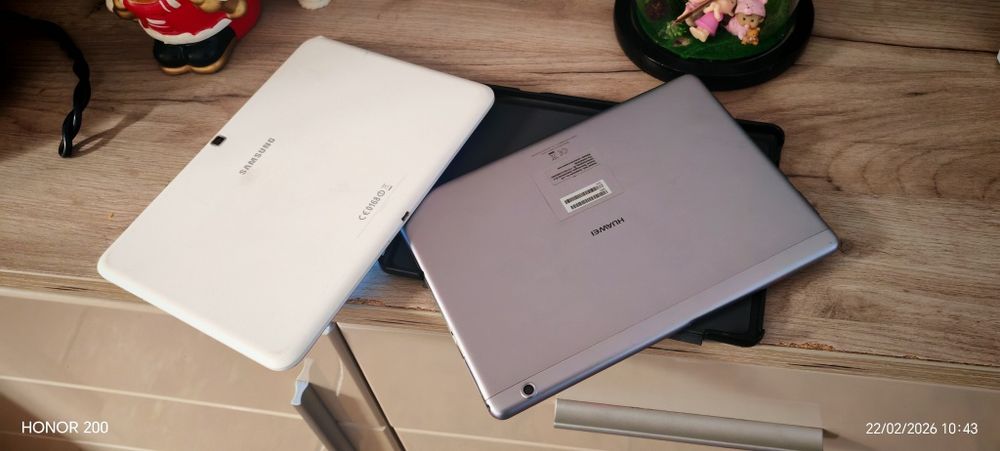 Vând tablete Samsung și Huawei