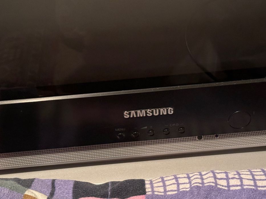 Samsung , в хорошем состоянии , б/у
