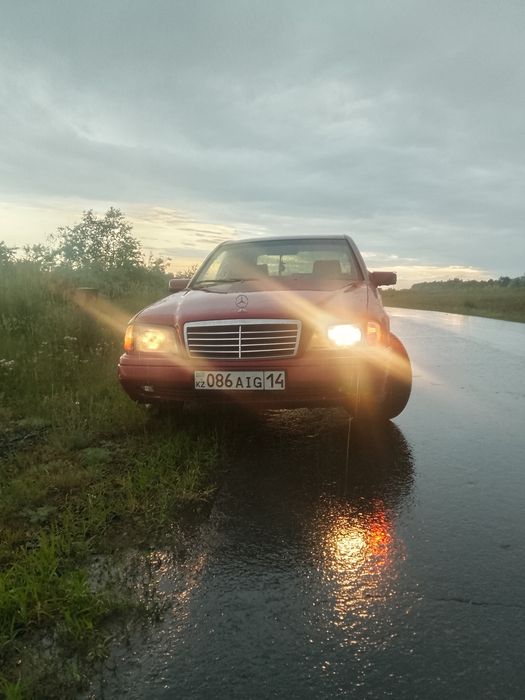 Продам Мерседес с 180