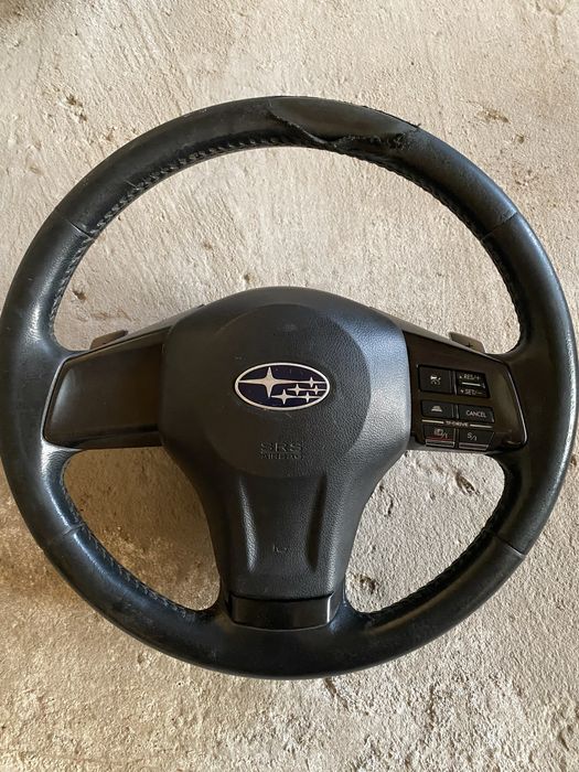 Продам руль на Субару