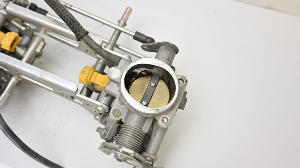 Rampa Injectie Corp Acceleratie TPS Suzuki SFV 650 Gladius 2009 - 2016