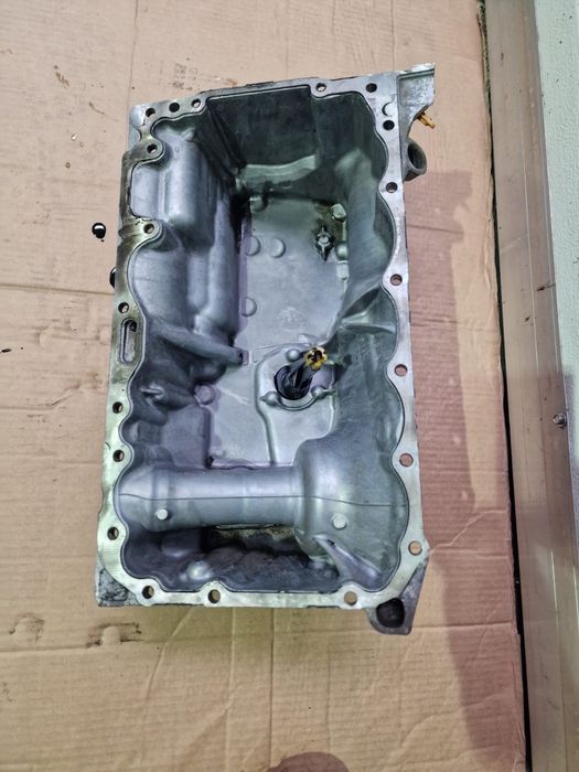 Baie ulei xd bmw g30 g31 g01 g02 b47 b57 g11 g05 g06