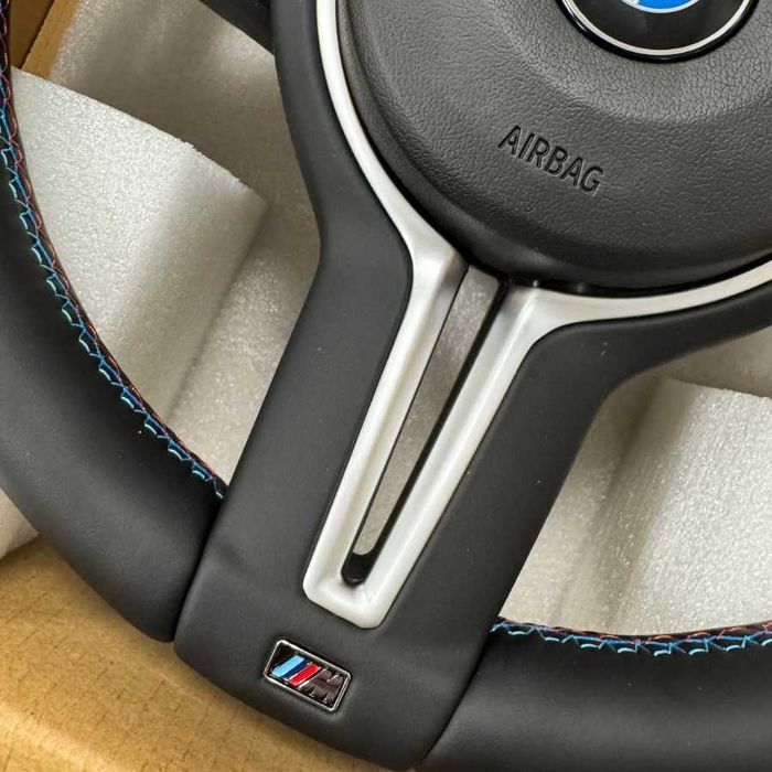 BMW Спортен Волан M с Цветни Конци – F10/ F11/ F06/ F13/ F01/ F07