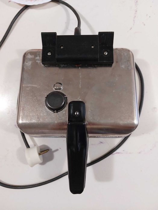 Вафельница Электровафельница