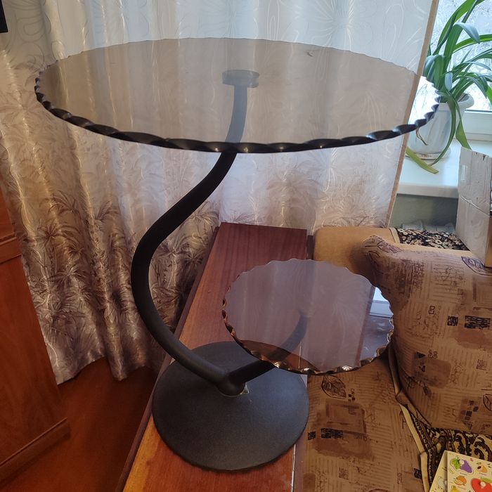 Декоративный столик