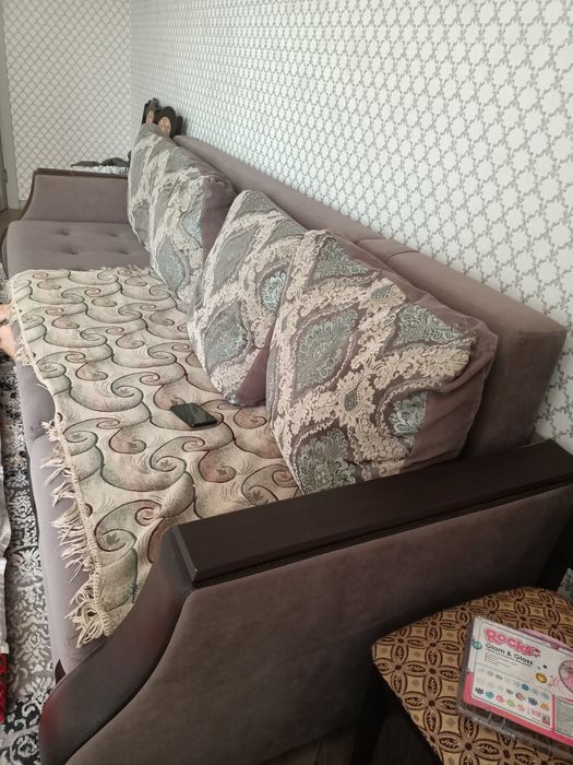 Мягкая мебель, диван