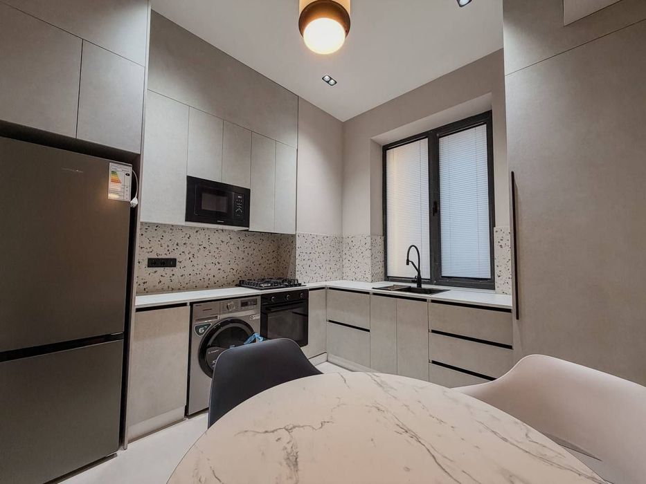 2/4/9 новостройка, квартира 53м кв Буз Базар