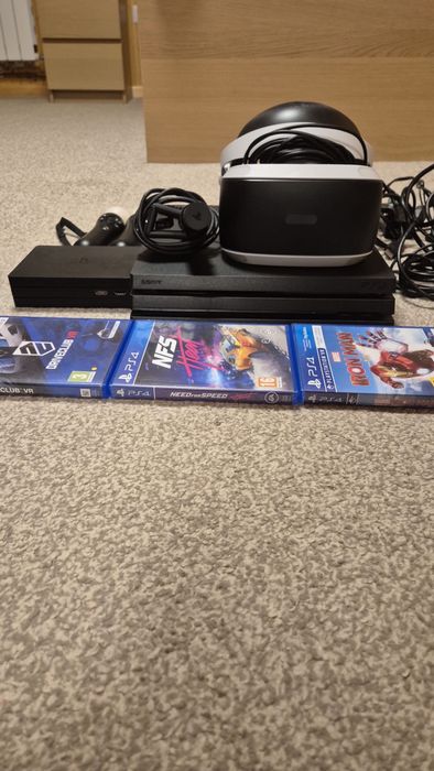 PlayStation 4 Pro 1TB + PS VR complet + 2 controllere + jocuri